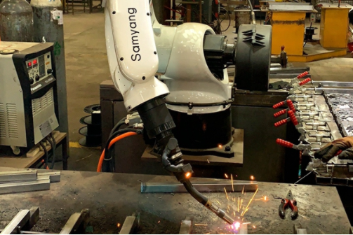 自动焊接机器人.png