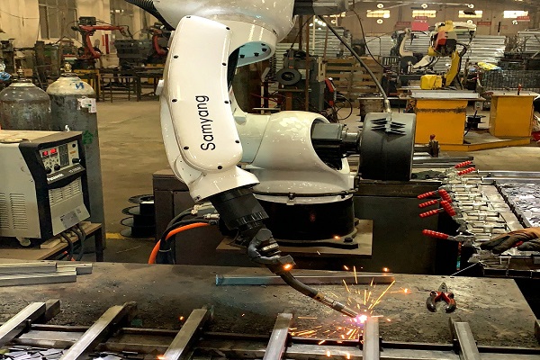 购买四轴工业机器人需考虑到哪些因素？